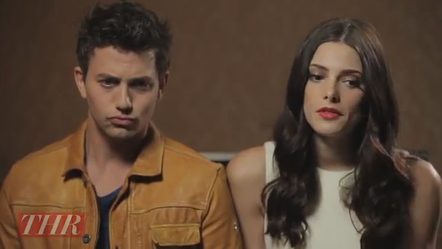 Ashley-Greene-dot-nl_2012TheHollywoodReporterAtComicCon0350.jpg