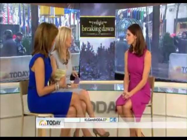 Ashley-Greene-dot-nl-15November2012TheTodayShow0048.jpg