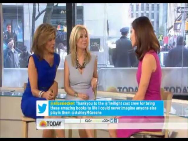 Ashley-Greene-dot-nl-15November2012TheTodayShow0071.jpg