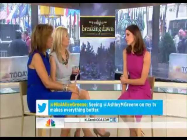 Ashley-Greene-dot-nl-15November2012TheTodayShow0128.jpg