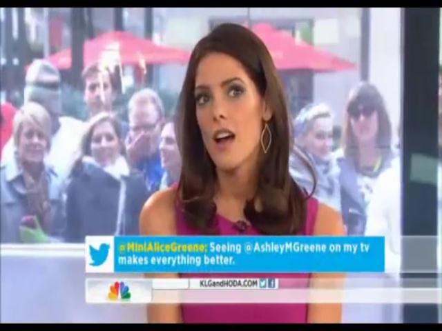 Ashley-Greene-dot-nl-15November2012TheTodayShow0129.jpg
