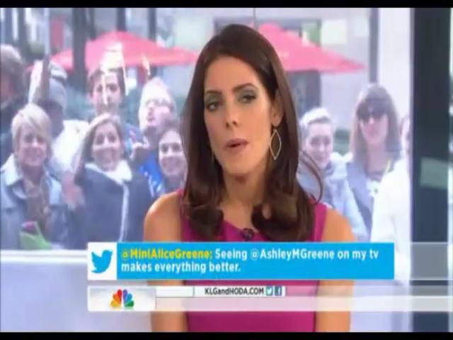 Ashley-Greene-dot-nl-15November2012TheTodayShow0130.jpg