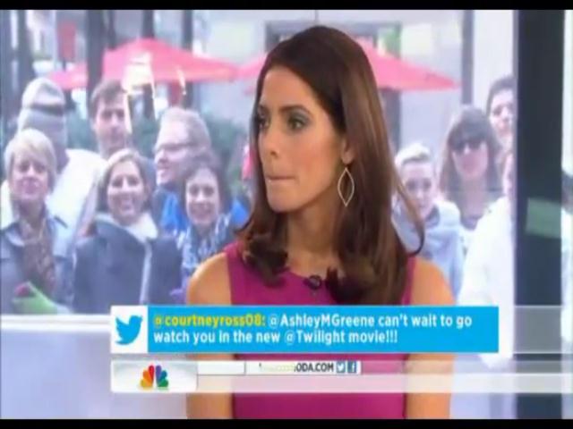 Ashley-Greene-dot-nl-15November2012TheTodayShow0158.jpg