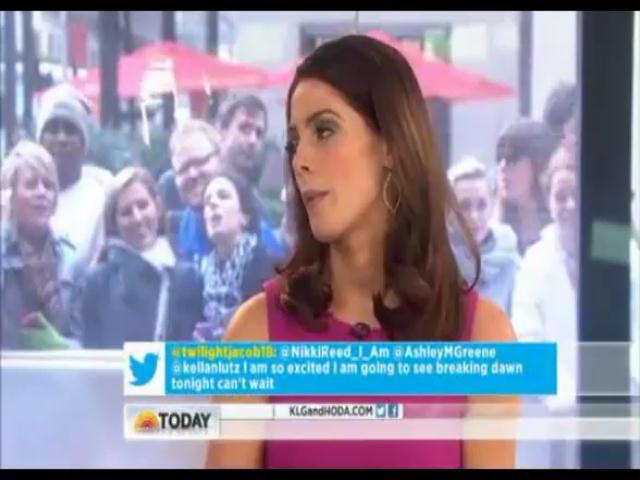 Ashley-Greene-dot-nl-15November2012TheTodayShow0164.jpg