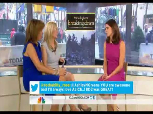 Ashley-Greene-dot-nl-15November2012TheTodayShow0175.jpg