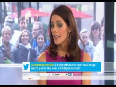 Ashley-Greene-dot-nl-15November2012TheTodayShow0159.jpg