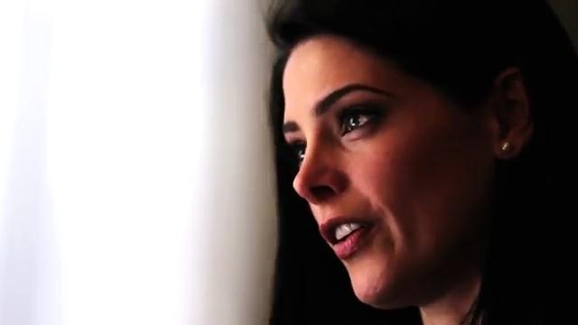 Ashley-Greene-dot-nl_Becoming0114.jpg