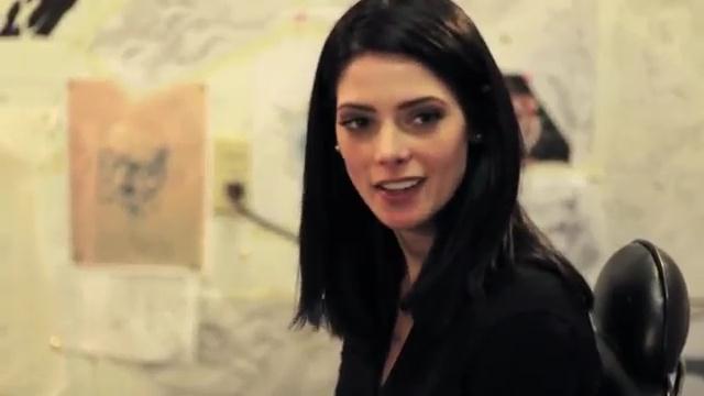 Ashley-Greene-dot-nl_Becoming0204.jpg