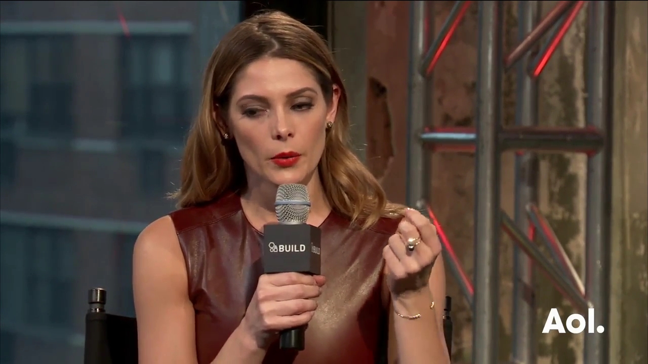 Ashley-Greene-dot_nl-6april2016AOLBuildSeries-Rouge1513.jpg