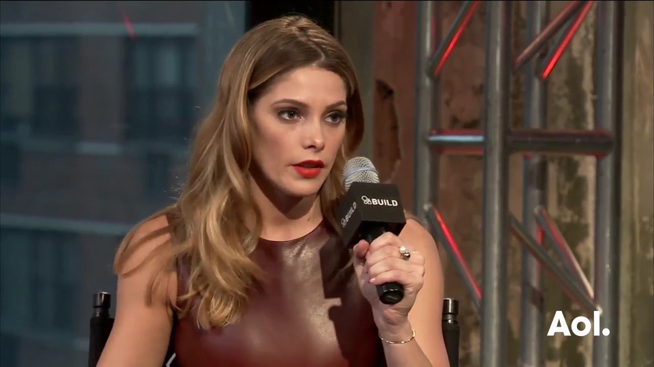Ashley-Greene-dot_nl-6april2016AOLBuildSeries-Rouge1633.jpg