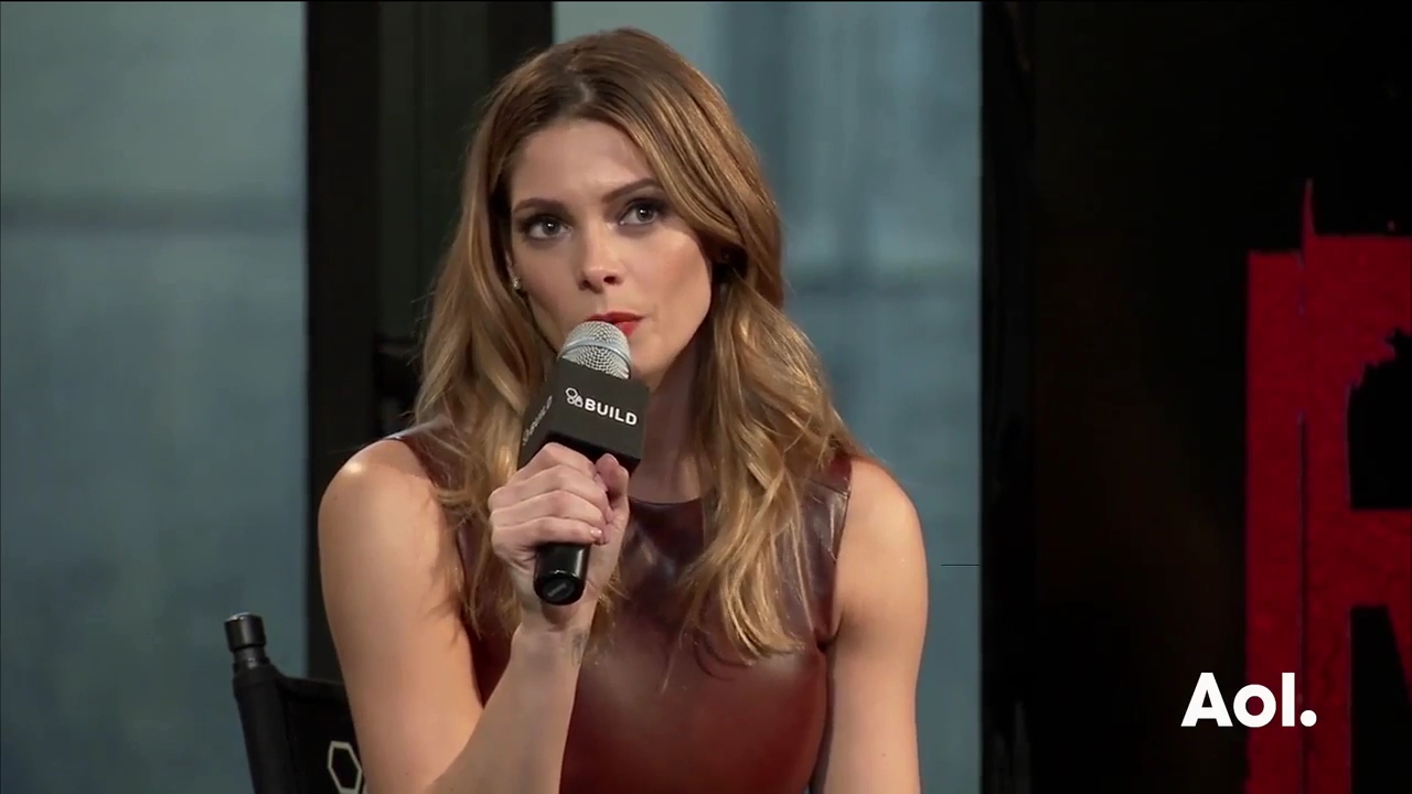 Ashley-Greene-dot_nl-6april2016AOLBuildSeries-Rouge2027.jpg