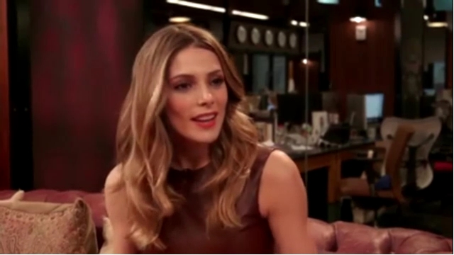 Ashley-Greene-dot_nl-6april2016HuffPostLive0065.jpg