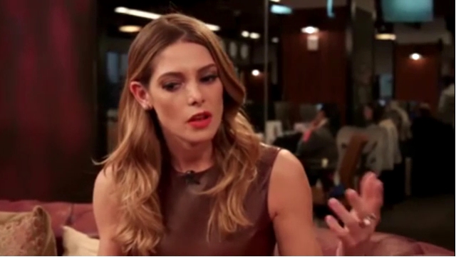 Ashley-Greene-dot_nl-6april2016HuffPostLive0371.jpg