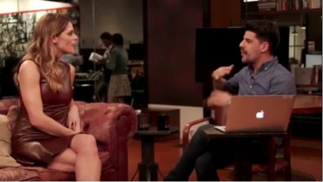 Ashley-Greene-dot_nl-6april2016HuffPostLive0846.jpg