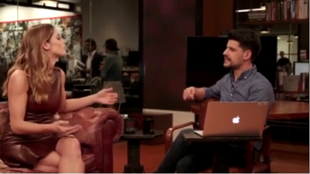Ashley-Greene-dot_nl-6april2016HuffPostLive0866.jpg