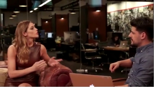 Ashley-Greene-dot_nl-6april2016HuffPostLive0943.jpg