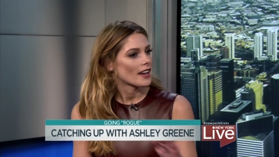 Ashley-Greene-dot_nl-6april2016HuffPostLive0053.jpg