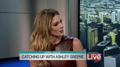 Ashley-Greene-dot_nl-6april2016HuffPostLive0088.jpg