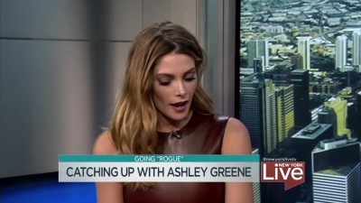 Ashley-Greene-dot_nl-6april2016HuffPostLive0112.jpg