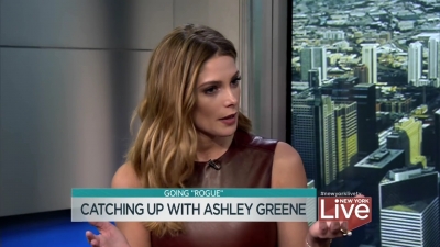 Ashley-Greene-dot_nl-6april2016HuffPostLive0194.jpg