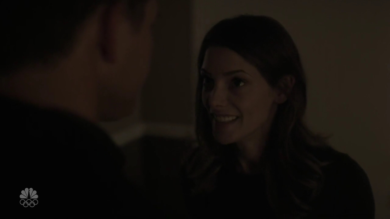 Ashley-Greene-dot_nl-6april2016LateNightwithSethMeyers0029.jpg
