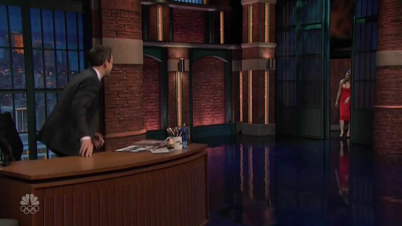 Ashley-Greene-dot_nl-6april2016LateNightwithSethMeyers0038.jpg