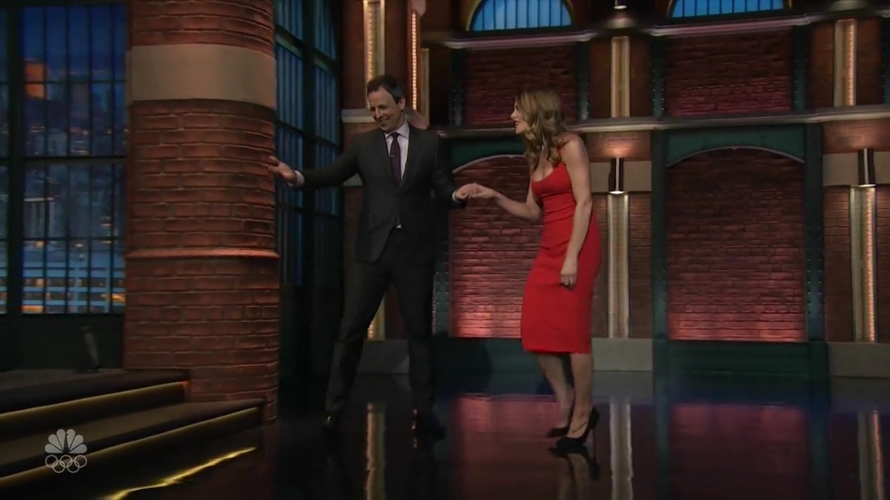 Ashley-Greene-dot_nl-6april2016LateNightwithSethMeyers0044.jpg