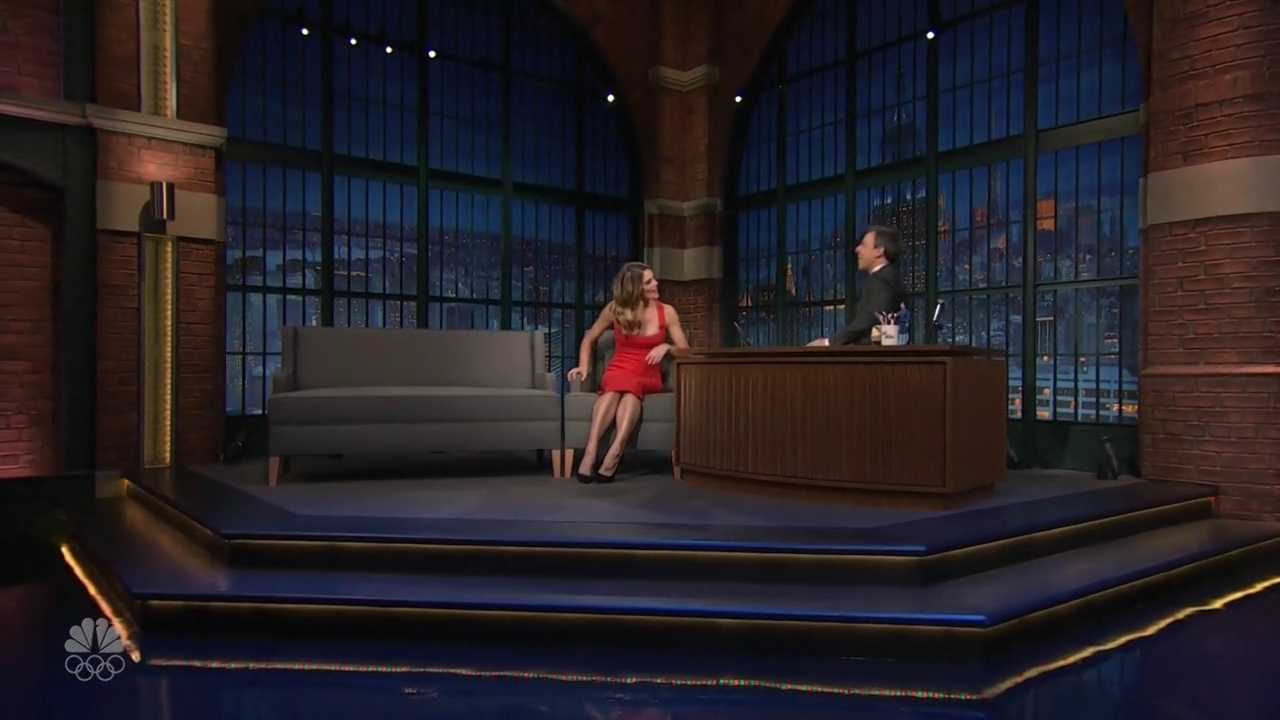 Ashley-Greene-dot_nl-6april2016LateNightwithSethMeyers0052.jpg