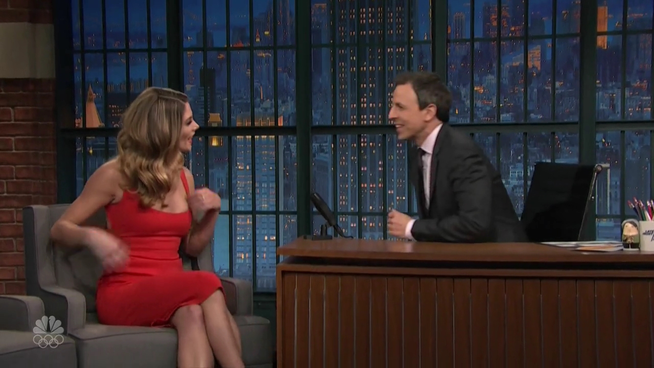 Ashley-Greene-dot_nl-6april2016LateNightwithSethMeyers0053.jpg