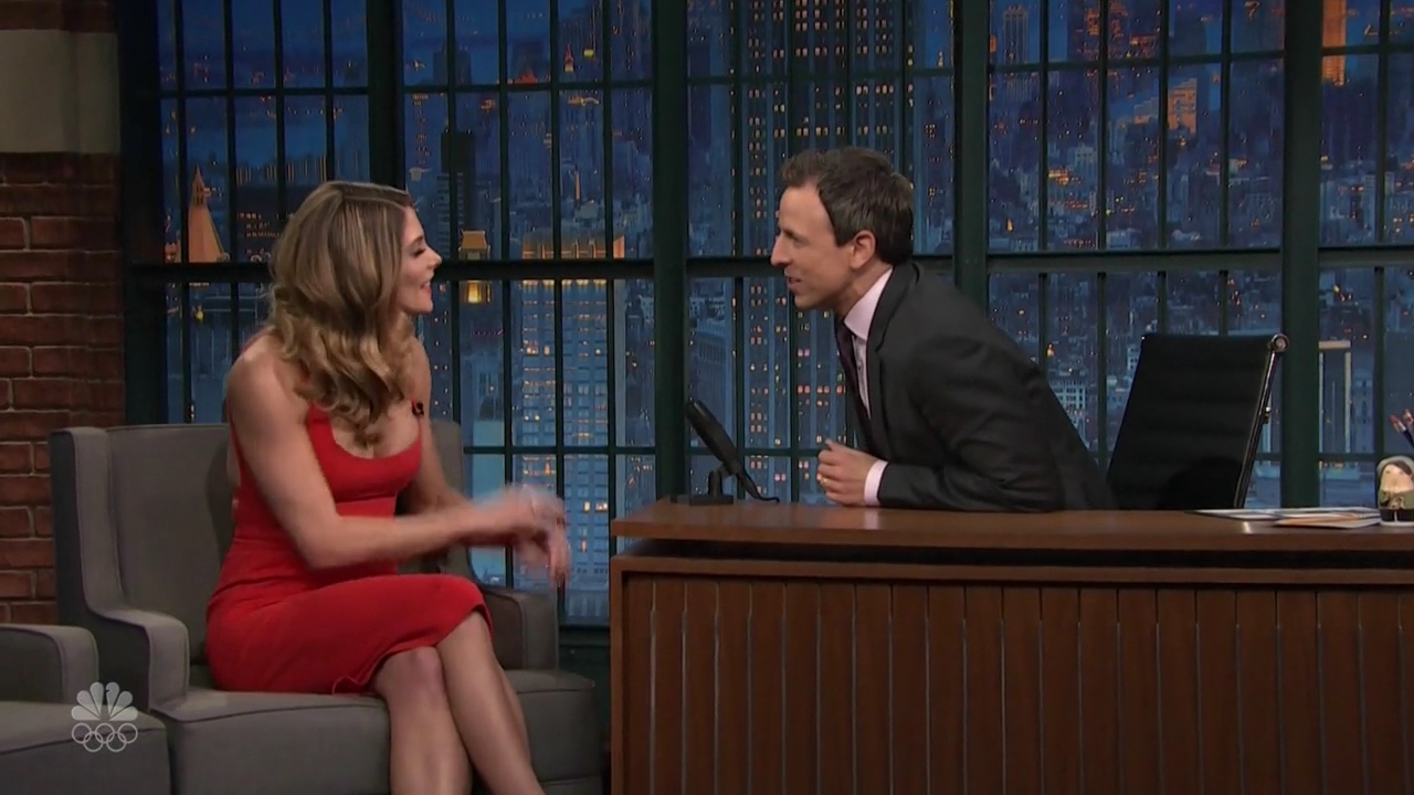Ashley-Greene-dot_nl-6april2016LateNightwithSethMeyers0054.jpg