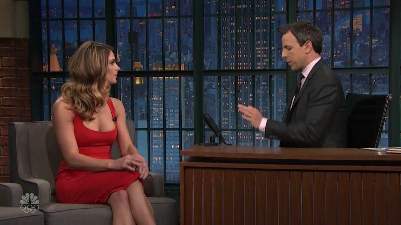 Ashley-Greene-dot_nl-6april2016LateNightwithSethMeyers0059.jpg