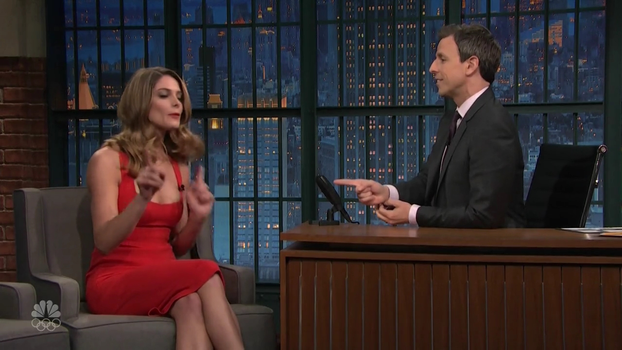Ashley-Greene-dot_nl-6april2016LateNightwithSethMeyers0067.jpg