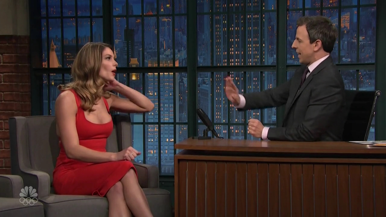 Ashley-Greene-dot_nl-6april2016LateNightwithSethMeyers0083.jpg