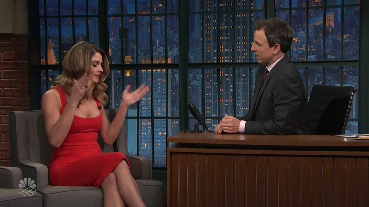 Ashley-Greene-dot_nl-6april2016LateNightwithSethMeyers0086.jpg