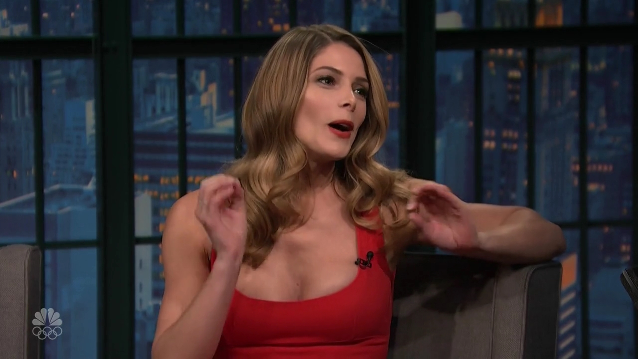 Ashley-Greene-dot_nl-6april2016LateNightwithSethMeyers0097.jpg