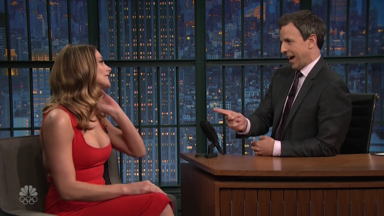 Ashley-Greene-dot_nl-6april2016LateNightwithSethMeyers0106.jpg