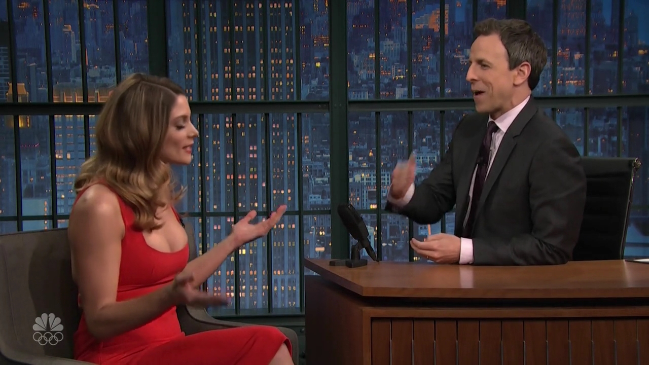 Ashley-Greene-dot_nl-6april2016LateNightwithSethMeyers0108.jpg