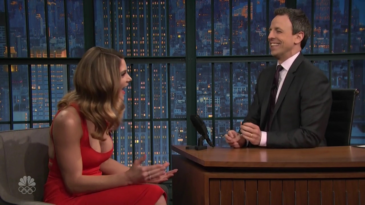 Ashley-Greene-dot_nl-6april2016LateNightwithSethMeyers0110.jpg