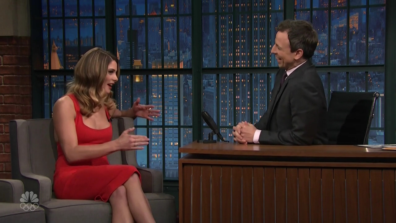 Ashley-Greene-dot_nl-6april2016LateNightwithSethMeyers0128.jpg