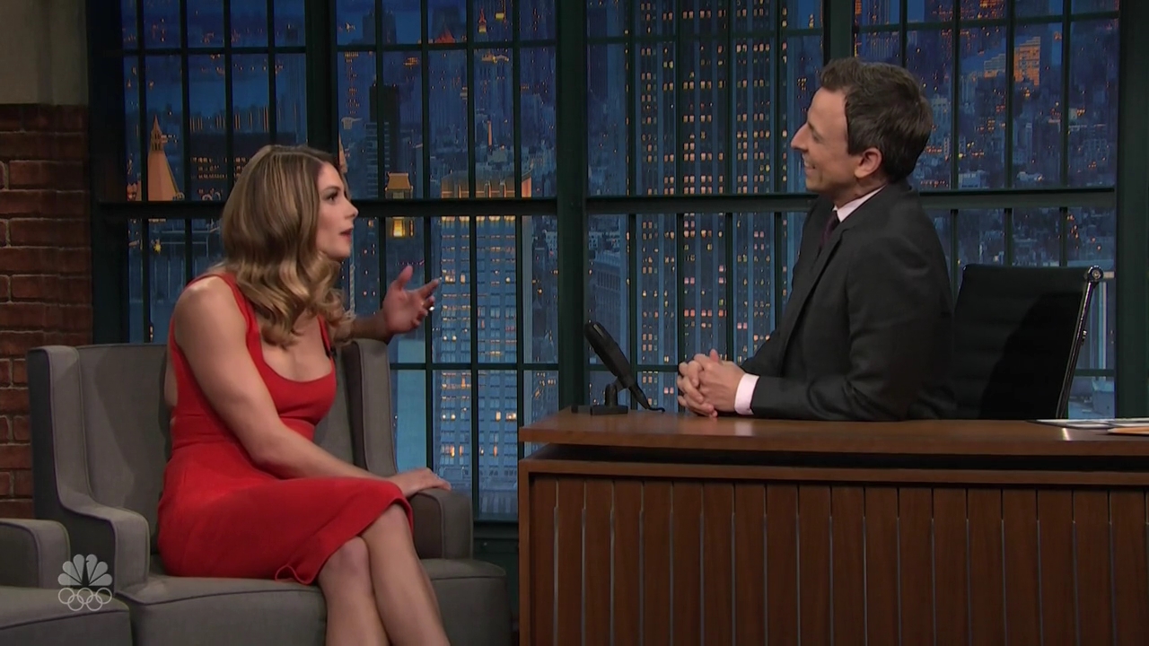 Ashley-Greene-dot_nl-6april2016LateNightwithSethMeyers0131.jpg