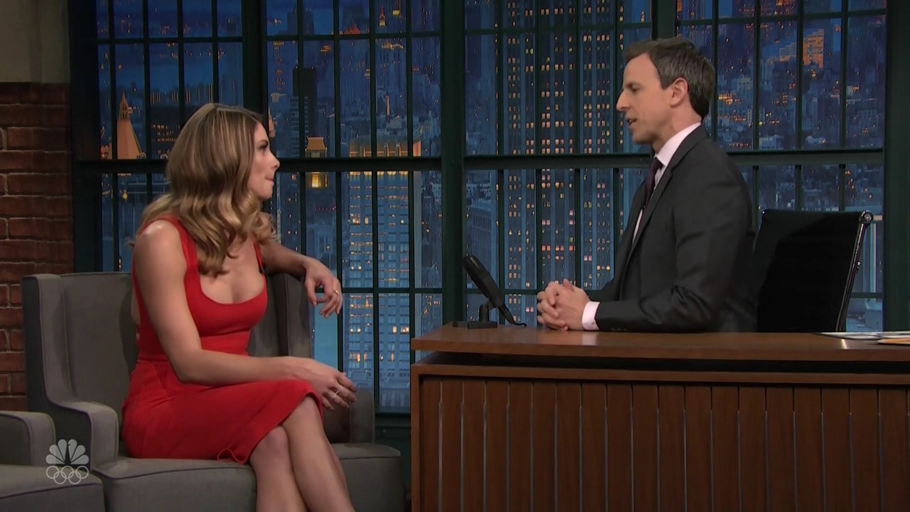 Ashley-Greene-dot_nl-6april2016LateNightwithSethMeyers0135.jpg