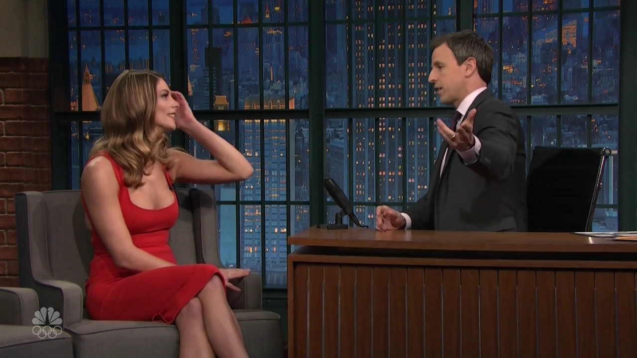 Ashley-Greene-dot_nl-6april2016LateNightwithSethMeyers0139.jpg