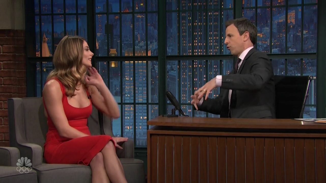 Ashley-Greene-dot_nl-6april2016LateNightwithSethMeyers0140.jpg