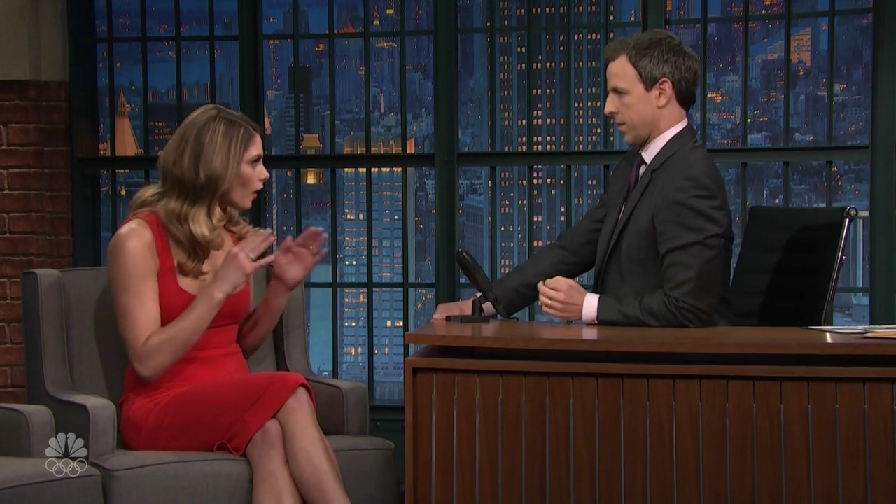 Ashley-Greene-dot_nl-6april2016LateNightwithSethMeyers0148.jpg