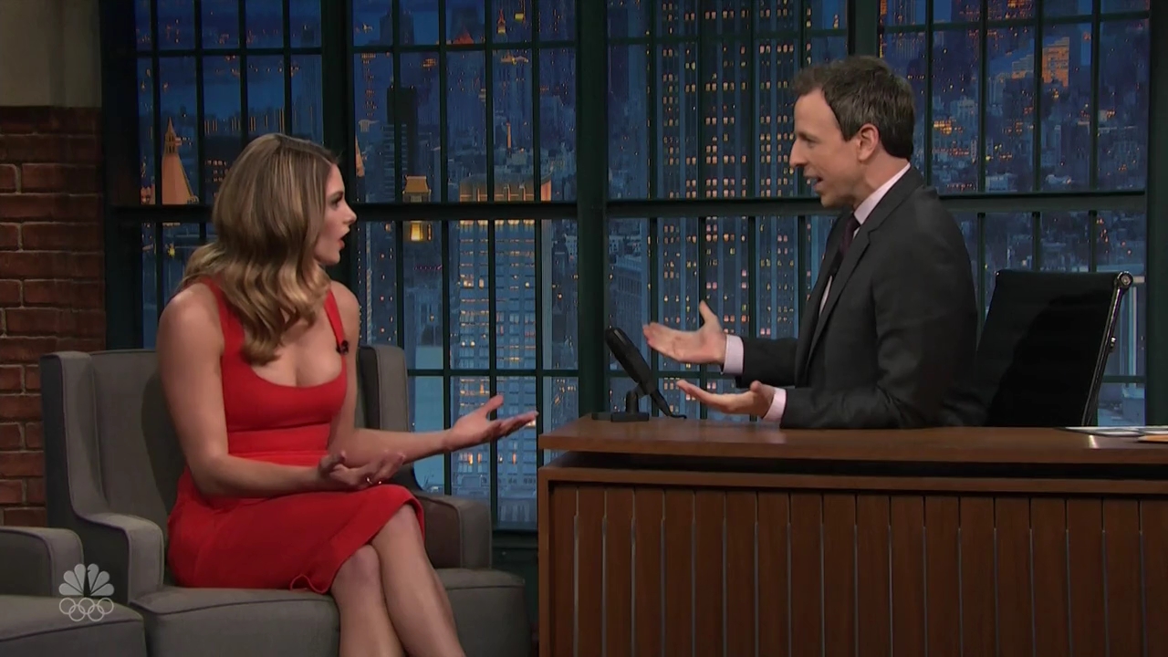 Ashley-Greene-dot_nl-6april2016LateNightwithSethMeyers0196.jpg