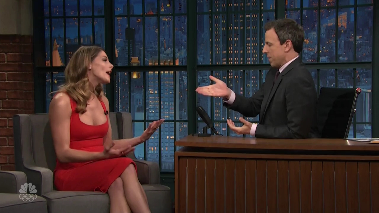 Ashley-Greene-dot_nl-6april2016LateNightwithSethMeyers0284.jpg