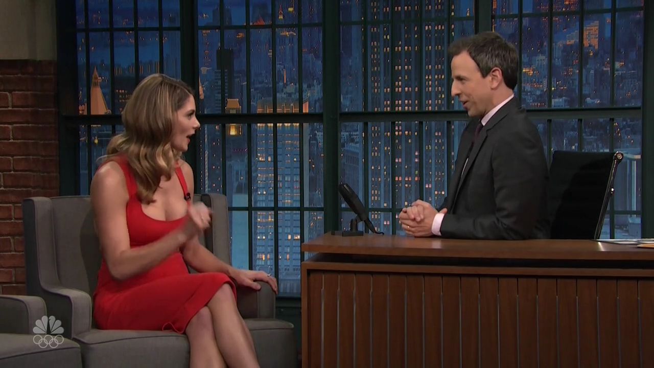 Ashley-Greene-dot_nl-6april2016LateNightwithSethMeyers0291.jpg