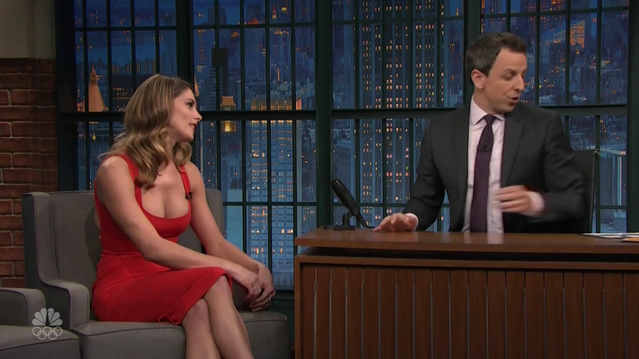 Ashley-Greene-dot_nl-6april2016LateNightwithSethMeyers0294.jpg
