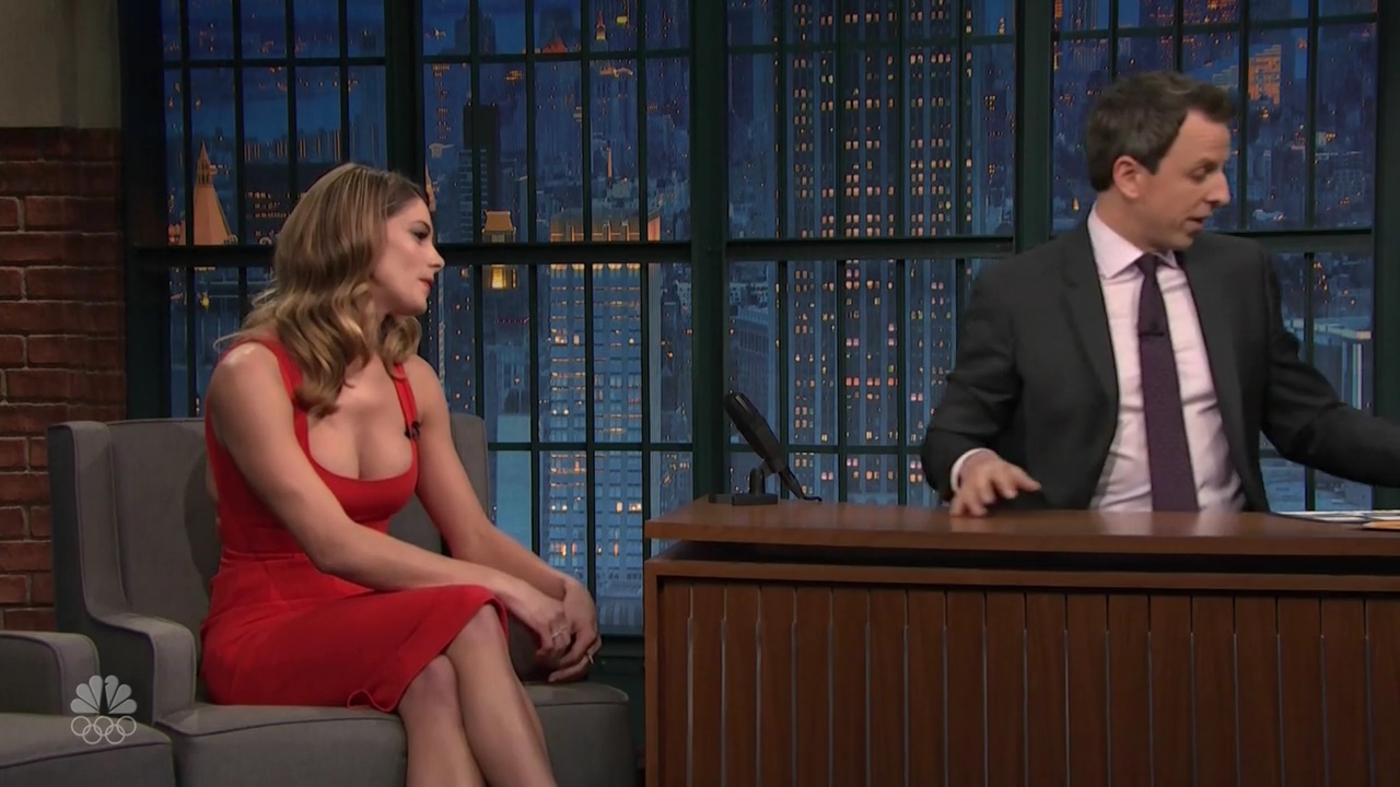 Ashley-Greene-dot_nl-6april2016LateNightwithSethMeyers0295.jpg