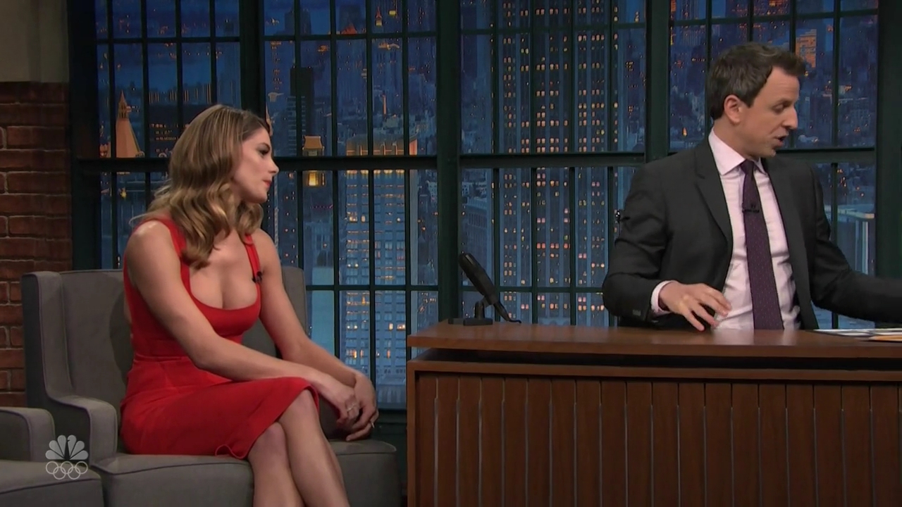 Ashley-Greene-dot_nl-6april2016LateNightwithSethMeyers0296.jpg